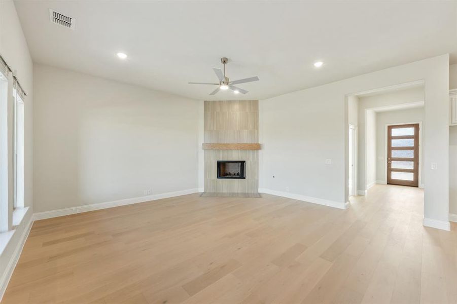 Spacious, unfurnished interior of a new home in Timberbrook, Justin (Image 33).