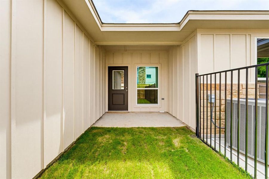 Exterior details and patio area of a home in , Copperas Cove (Image 17).