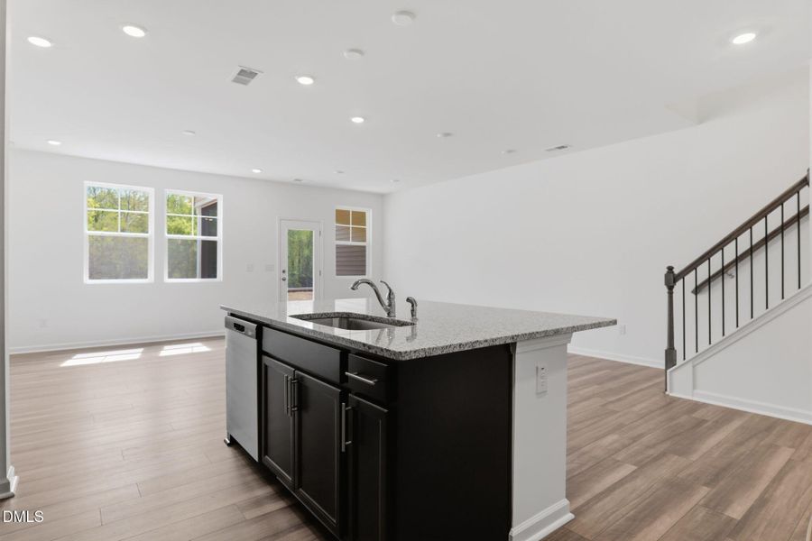 SUN_EverleeTownhomes_Pic_CarsonII-1