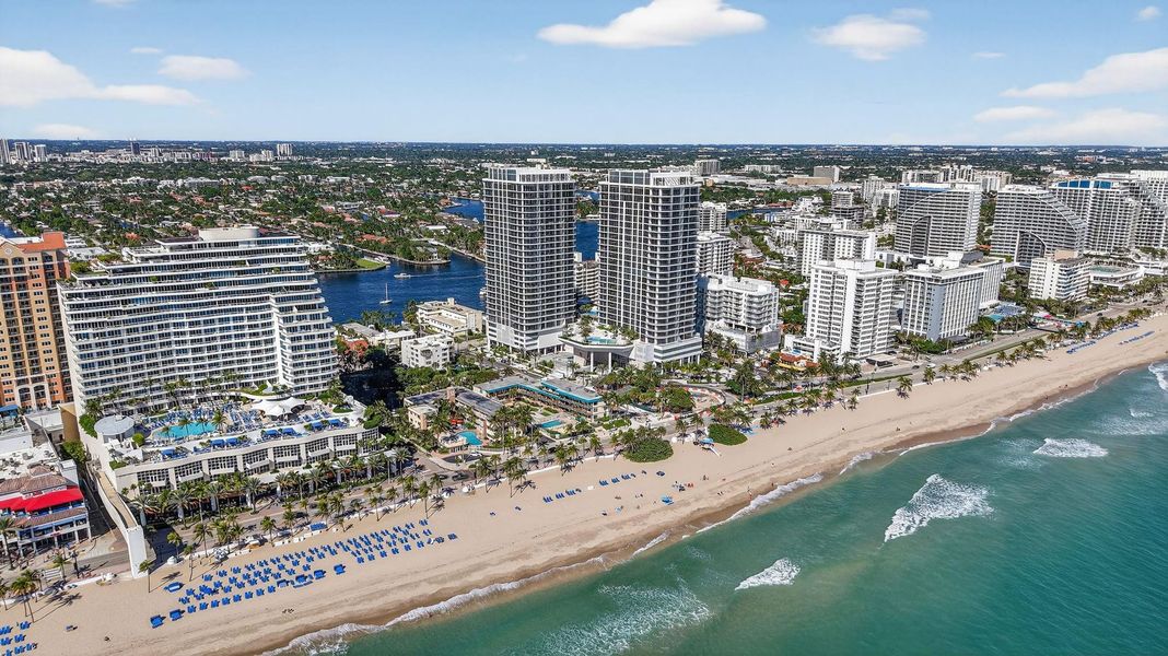 Condo located in Fort Lauderdale, FL showcasing its design and architecture (Image 37).