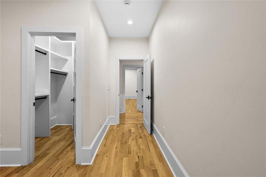 Spacious, unfurnished interior of a new home in , Gainesville (Image 67).