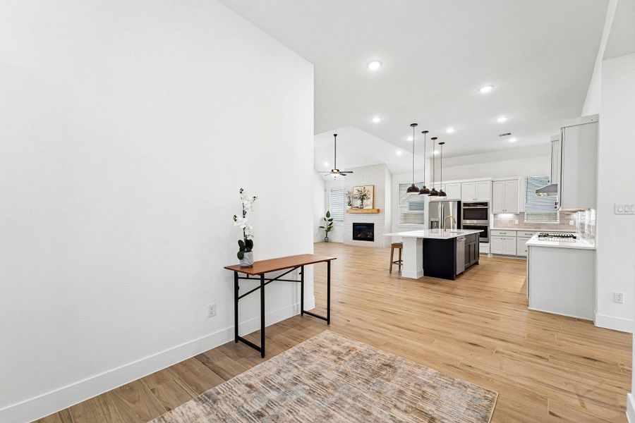 REPRESENTATIVE OF FLOOR PLAN ONLY REPRESENTATIVE OF FLOOR PLAN ONLY