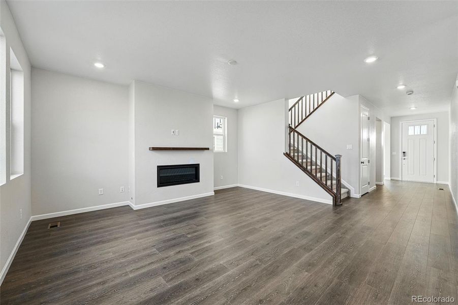 9374 Quartz Street ~ Ready Now