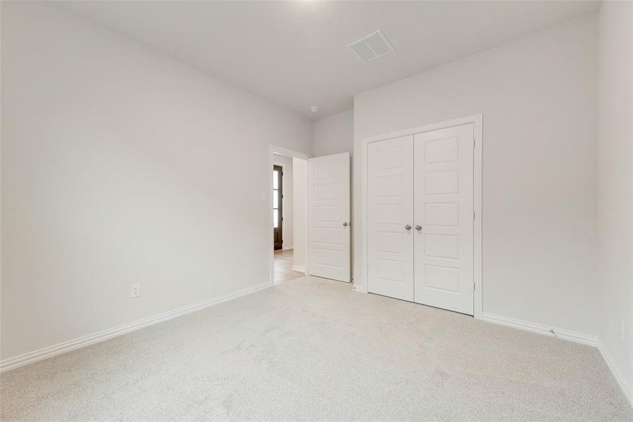 Spacious, unfurnished interior of a new home in Spiritas Ranch, Little Elm (Image 32).