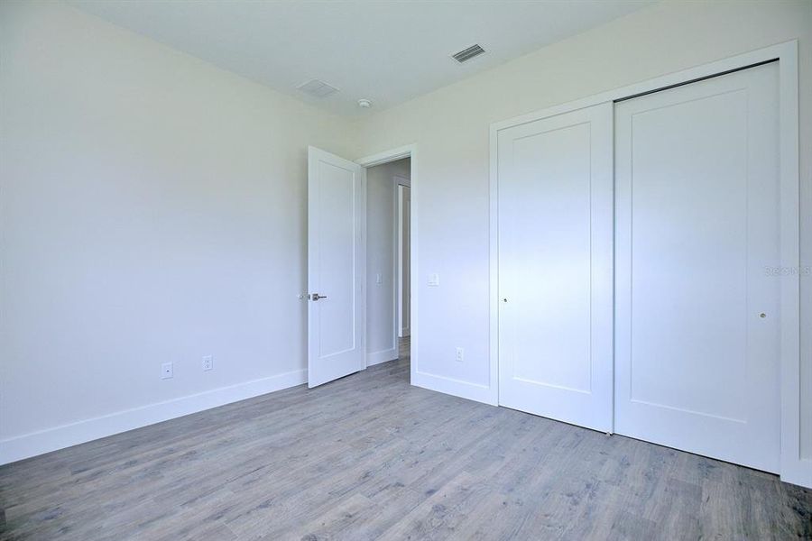 Spacious, unfurnished interior of a new home in , Sebring (Image 40).