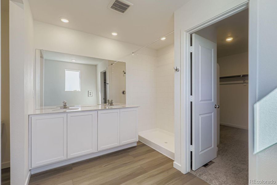 Image 13 of a home in Eastcreek Farm: The Camden Collection.