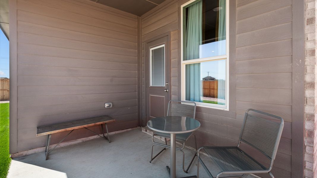 Representative exterior details of a home built from the Cali by D.R. Horton in Yukon Ridge, Odessa (Image 3). Representative exterior details of a home built from the Cali by D.R. Horton in Yukon Ridge, Odessa (Image 3).