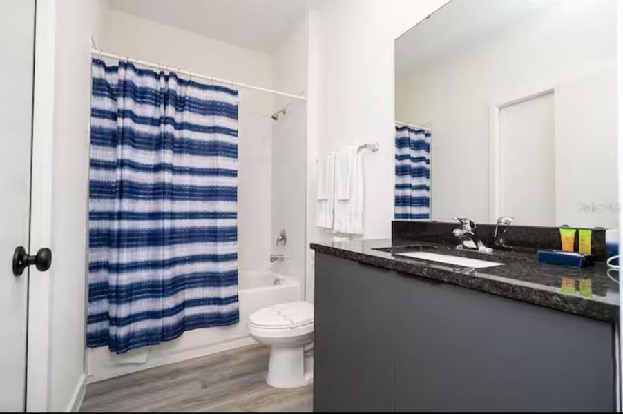 Furnished interior view inside a new home in , Kissimmee (Image 1).