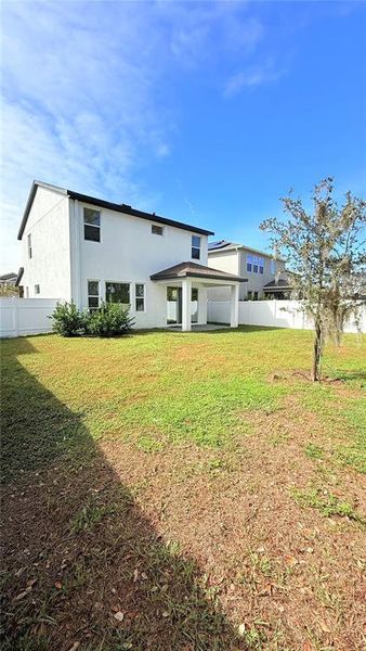 Exterior details and patio area of a home in , Palmetto (Image 4).