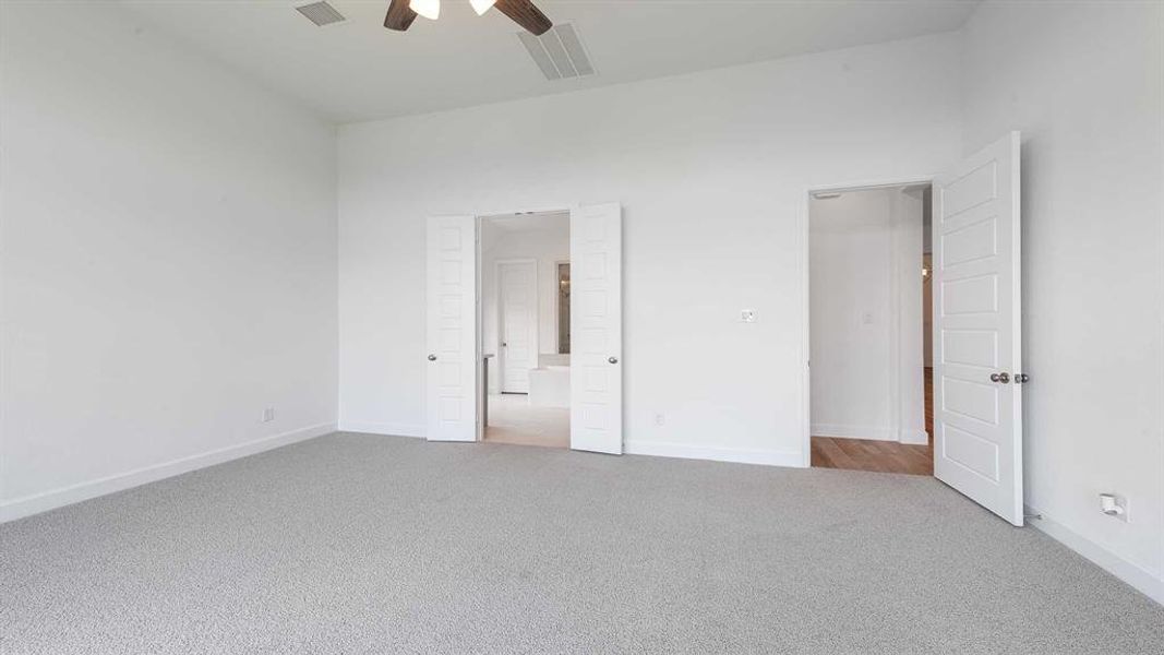 Spacious, unfurnished interior of a new home in Reunion 60'/70', Rhome (Image 18). Spacious, unfurnished interior of a new home in Reunion 60'/70', Rhome (Image 18).