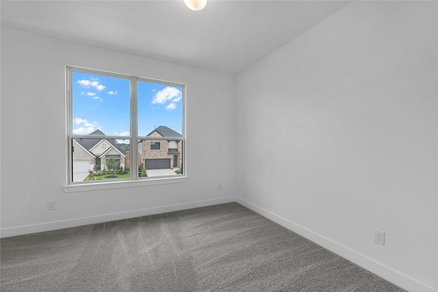 Spacious, unfurnished interior of a new home in Cross Creek West - 45', Fulshear (Image 3).