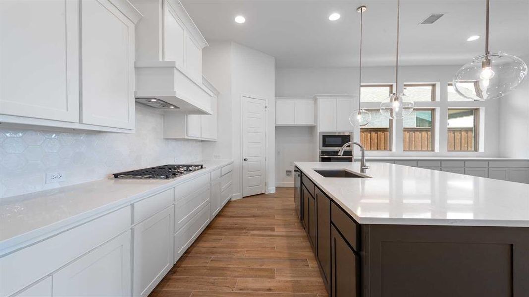 Furnished interior view inside a new home in Reunion 60'/70', Rhome (Image 5). Furnished interior view inside a new home in Reunion 60'/70', Rhome (Image 5).