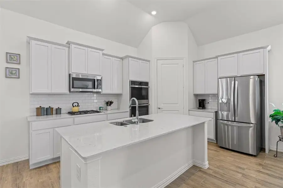 Look at the size of this island!