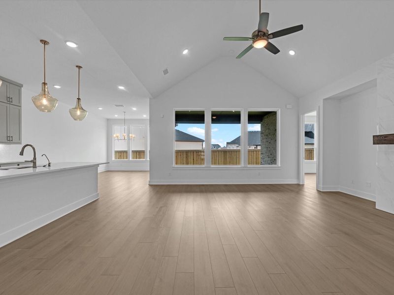 Spacious, unfurnished interior of a new home in Dunham Pointe, Cypress (Image 19).