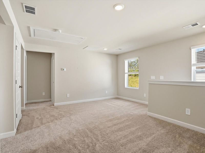 Spacious, unfurnished interior of a new home in Brayfield Manor - Heritage Collection, Wellford (Image 14).