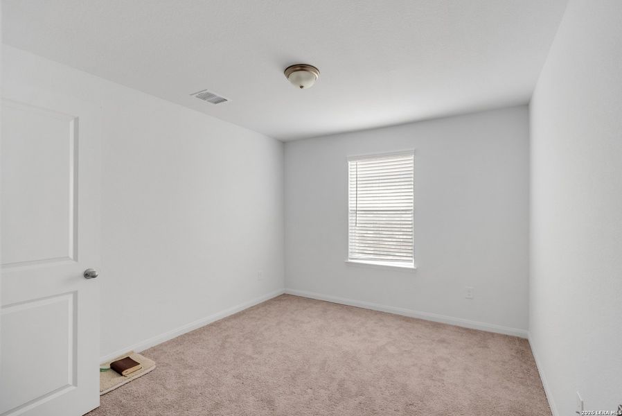 Spacious, unfurnished interior of a new home in , San Antonio (Image 15).