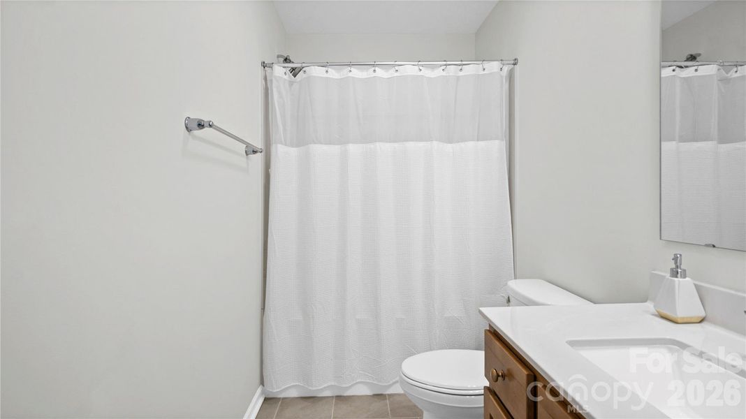 Full Bathroom on Upper Floor Full Bathroom on Upper Floor