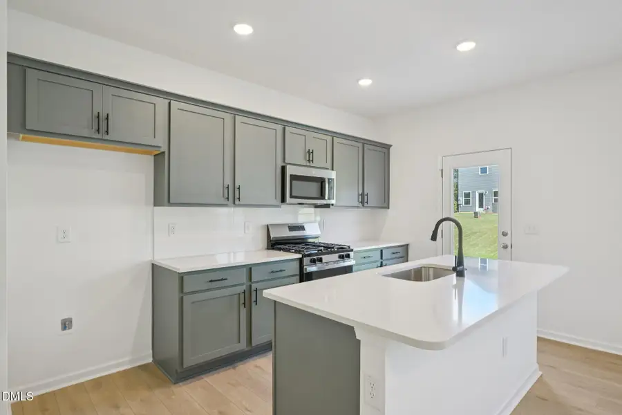 12-web-or-mls-Flagstone Way-S2410-012