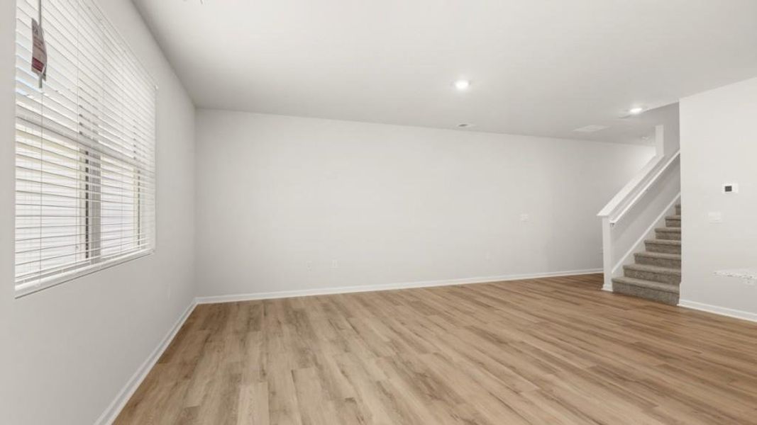 Spacious, unfurnished interior of a new home in , Gainesville (Image 18).