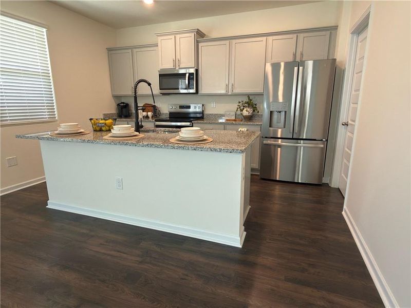 Furnished interior view inside a new home in Twin Lakes, Hoschton (Image 16). Furnished interior view inside a new home in Twin Lakes, Hoschton (Image 16).