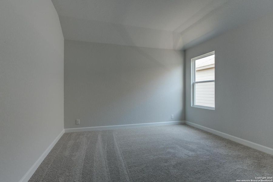 Spacious, unfurnished interior of a new home in Arcadia Ridge, San Antonio (Image 27). Spacious, unfurnished interior of a new home in Arcadia Ridge, San Antonio (Image 27).