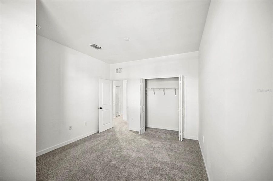 Spacious, unfurnished interior of a new home in , Lakewood Ranch (Image 35).