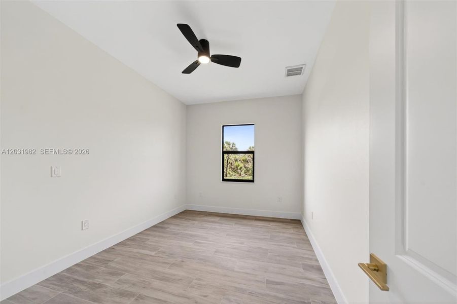 Spacious, unfurnished interior of a new home in , Naples (Image 42).