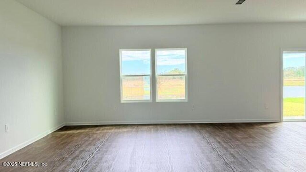 Spacious, unfurnished interior of a new home in Rookery, Green Cove Springs (Image 25).
