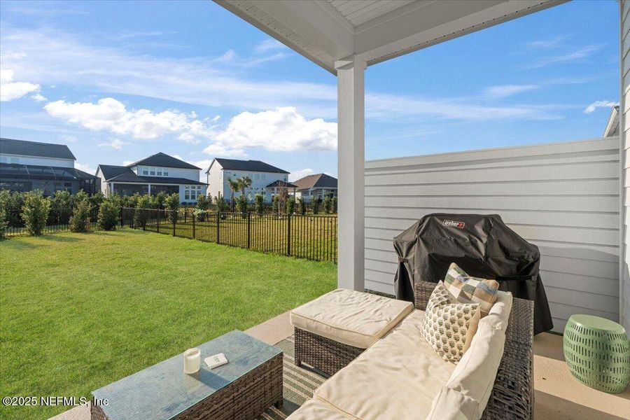 Exterior details and patio area of a home in , Jacksonville (Image 30).
