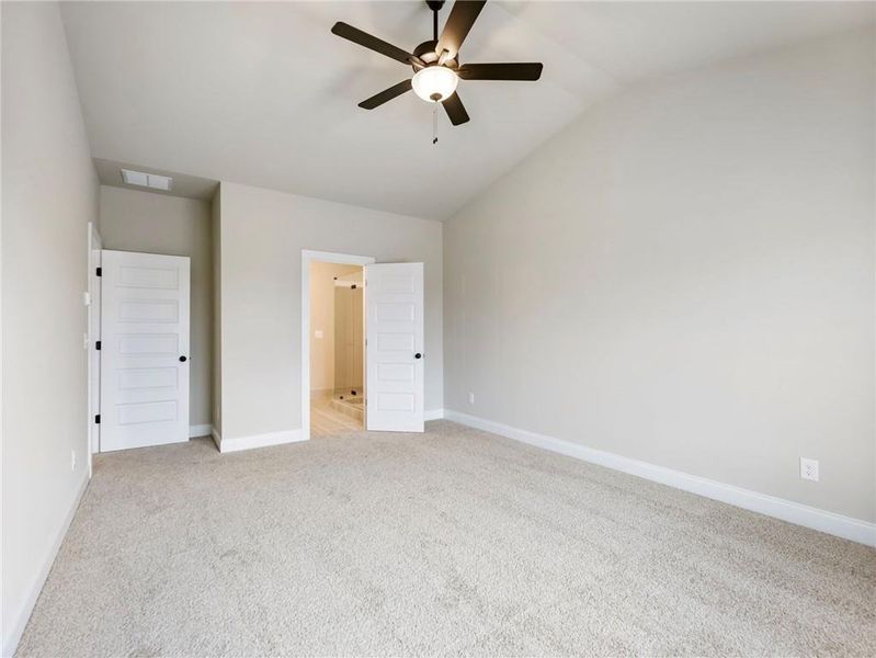 Spacious, unfurnished interior of a new home in Apalachee Overlook, Winder (Image 24).