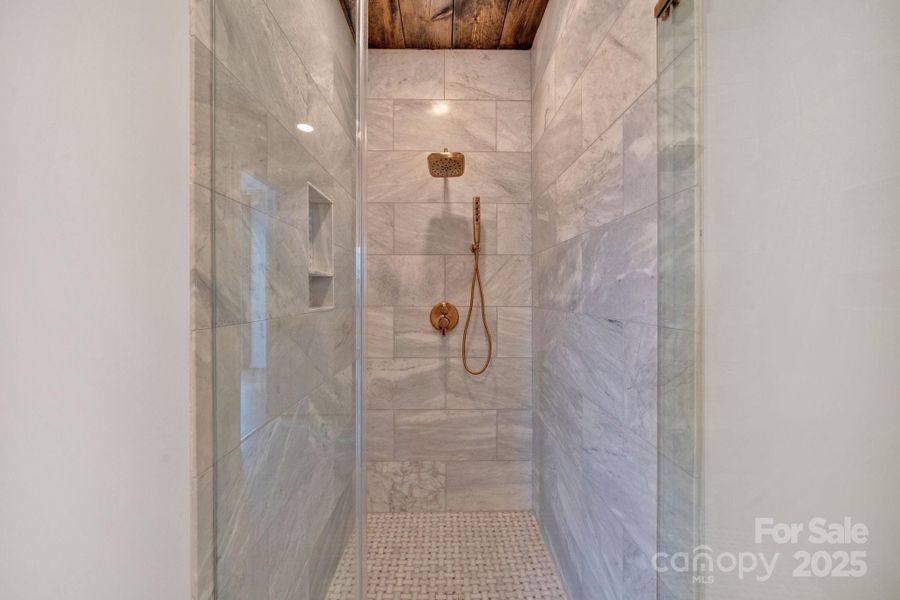 Image 39 of a home in .