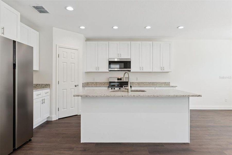 Furnished interior view inside a new home in , Lakeland (Image 9).