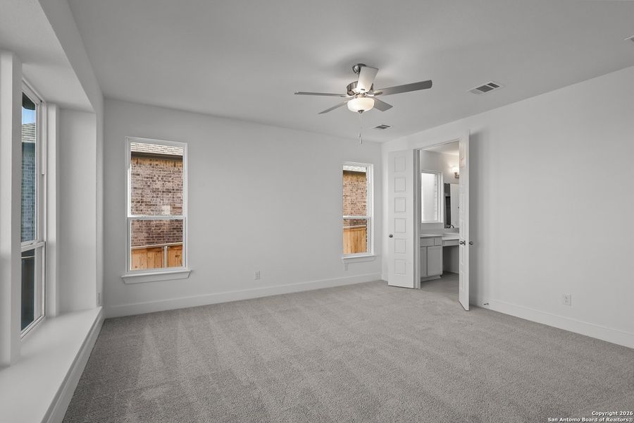 Spacious, unfurnished interior of a new home in Mayfair 50', New Braunfels (Image 37).