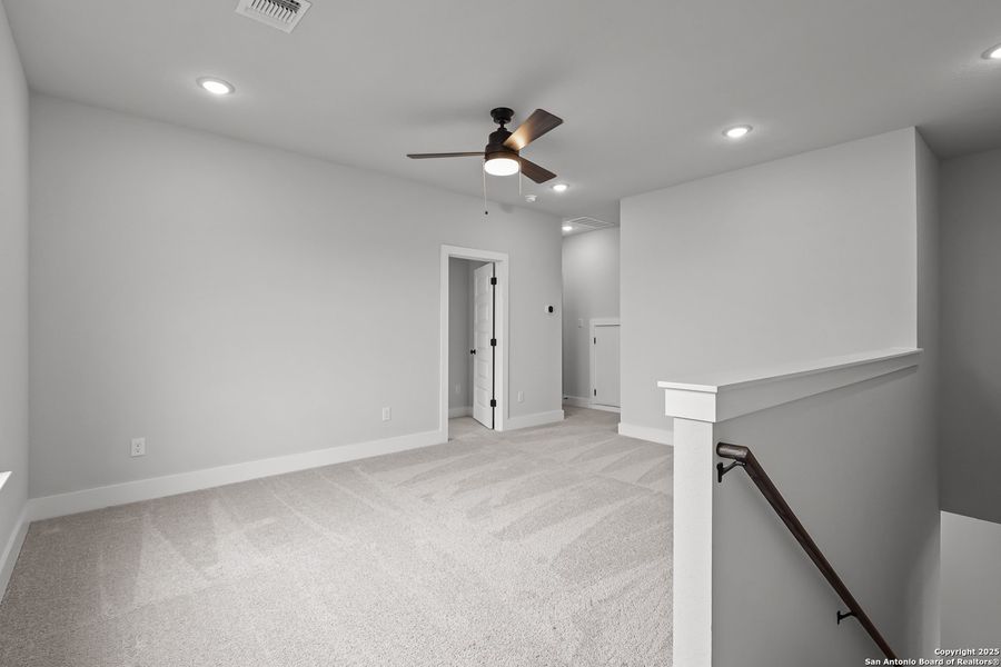 Spacious, unfurnished interior of a new home in Homestead, Schertz (Image 26).