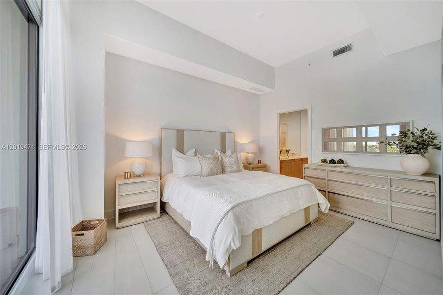 Furnished interior view inside a new home in , Fort Lauderdale (Image 41).