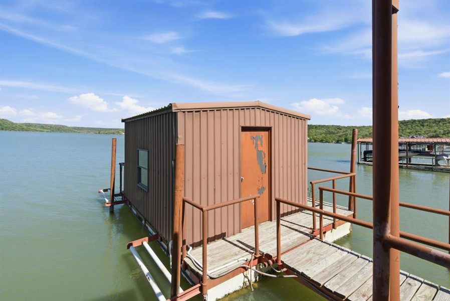 Image 28 of a home in .