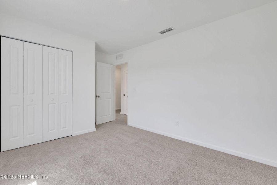 Spacious, unfurnished interior of a new home in Amberly, Green Cove Springs (Image 21).