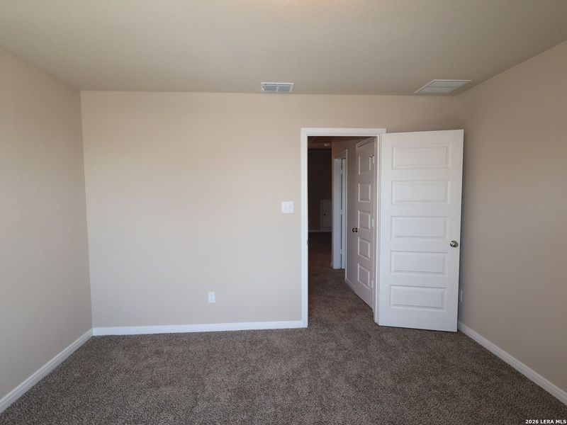 Spacious, unfurnished interior of a new home in Paloma Park, Converse (Image 23).