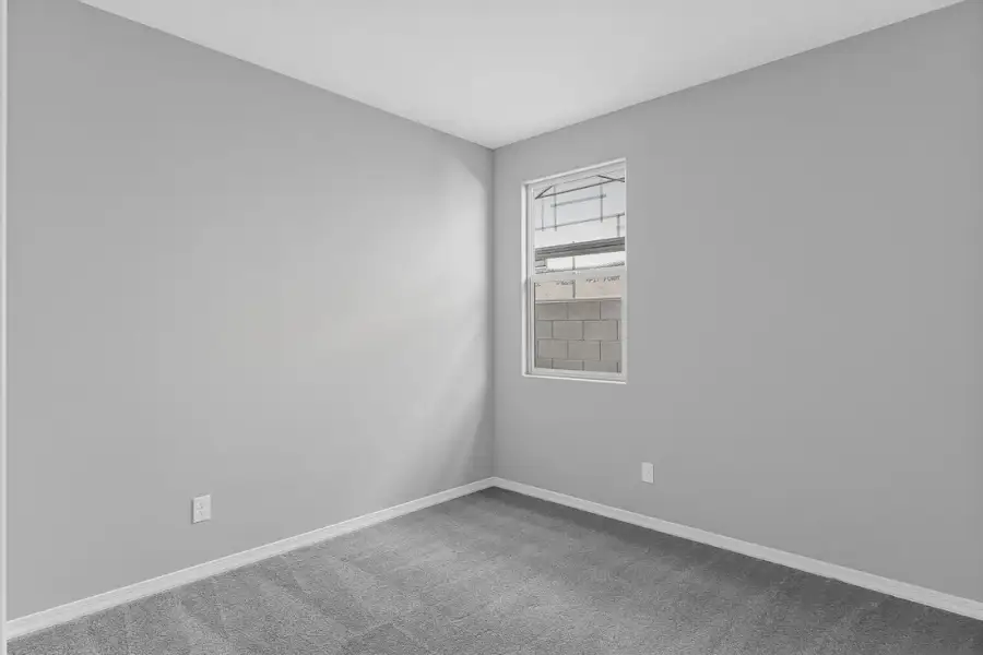 Spacious, unfurnished interior of a new home in Allen Ranches, Litchfield Park (Image 20).