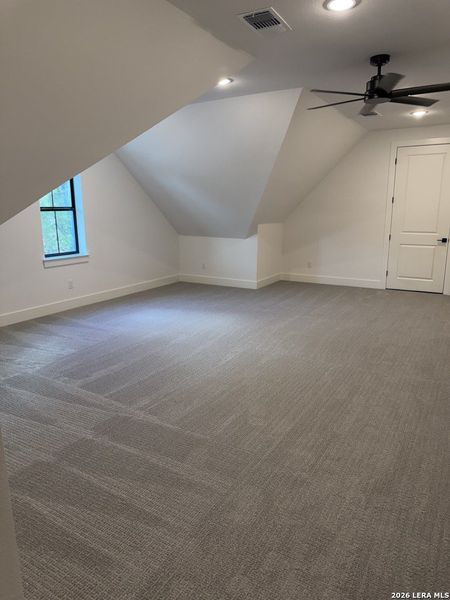 Spacious, unfurnished interior of a new home in , New Braunfels (Image 24).