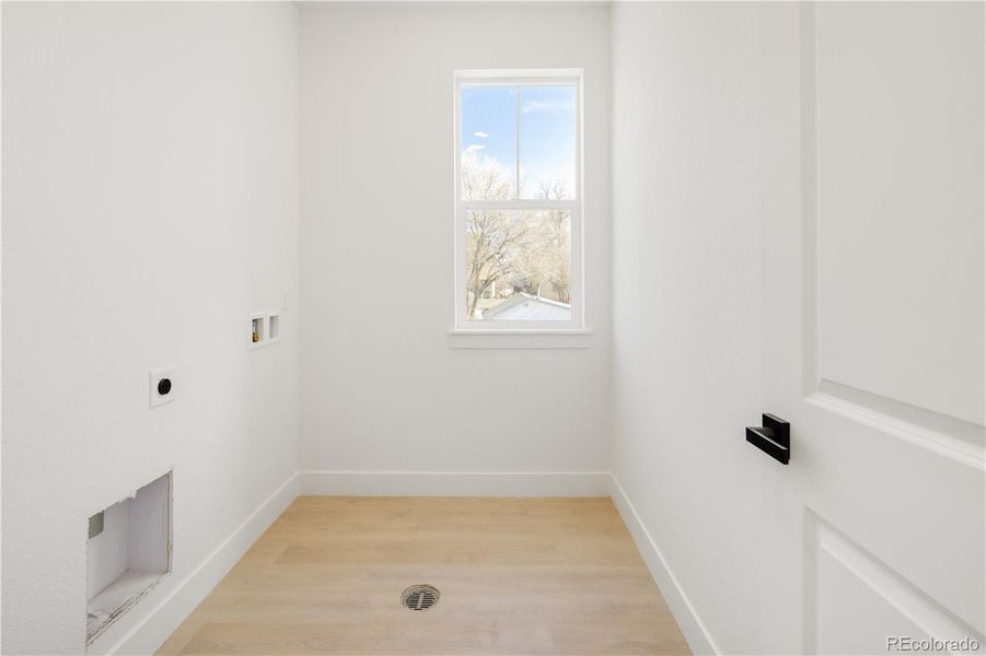 Spacious, unfurnished interior of a new home in , Arvada (Image 39).