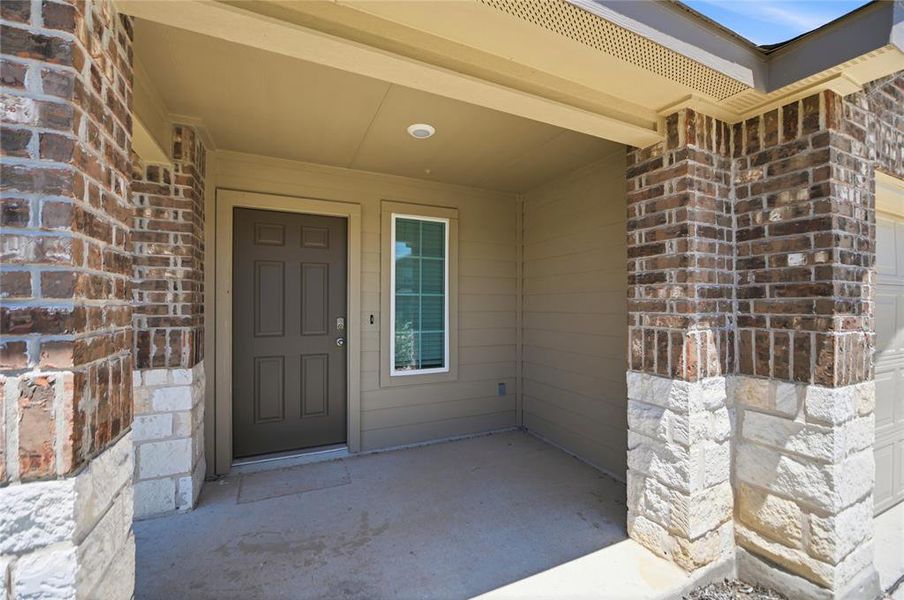 Exterior details and patio area of a home in , Converse (Image 22).