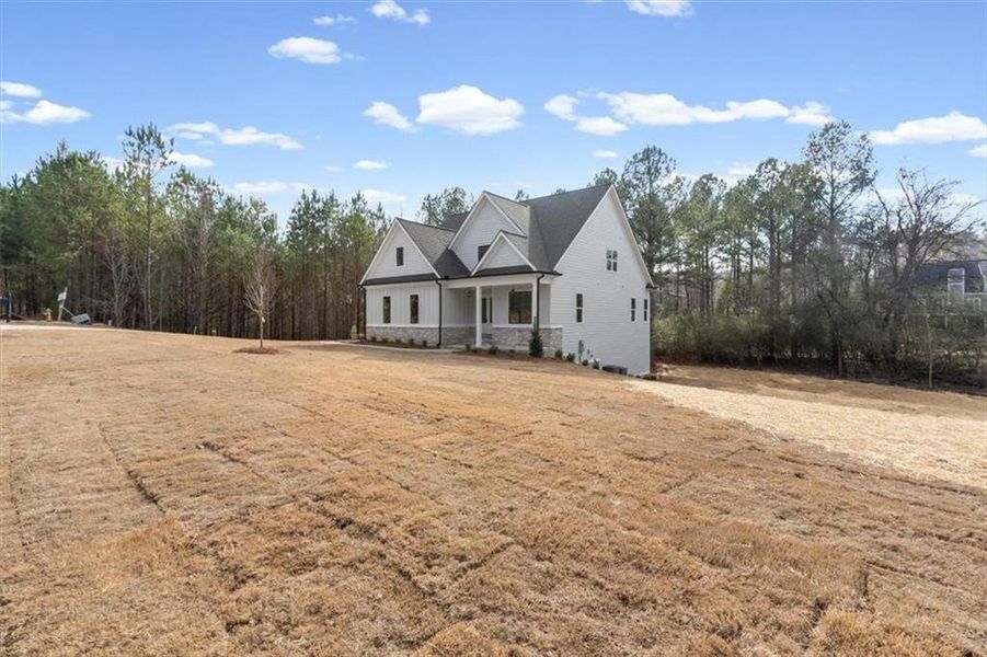 Exterior details and patio area of a home in , Rome (Image 29).