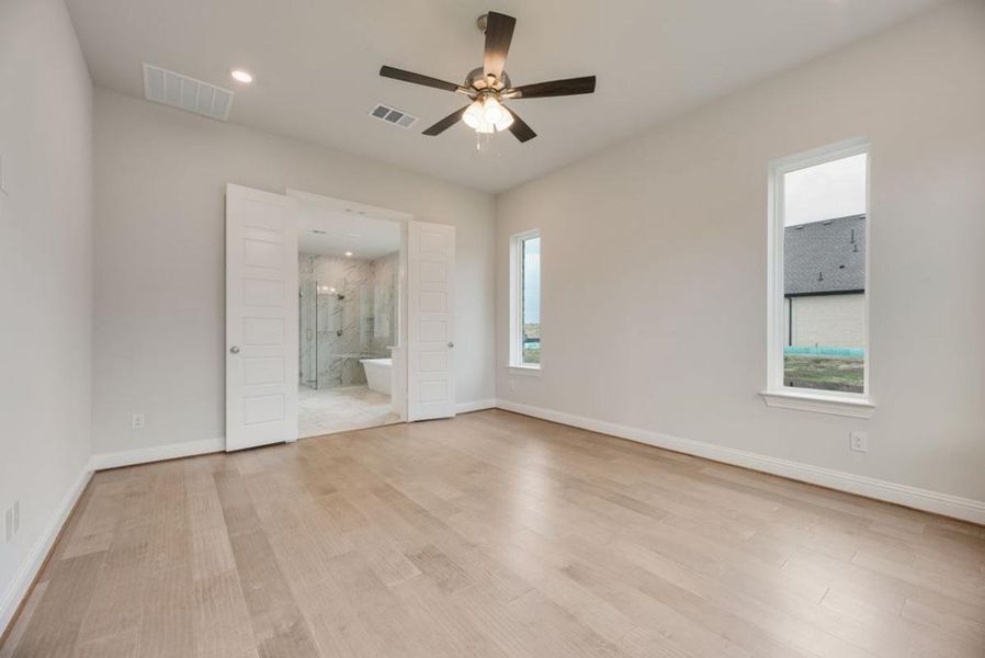 Spacious, unfurnished interior of a new home in Monterra, Fate (Image 30). Spacious, unfurnished interior of a new home in Monterra, Fate (Image 30).