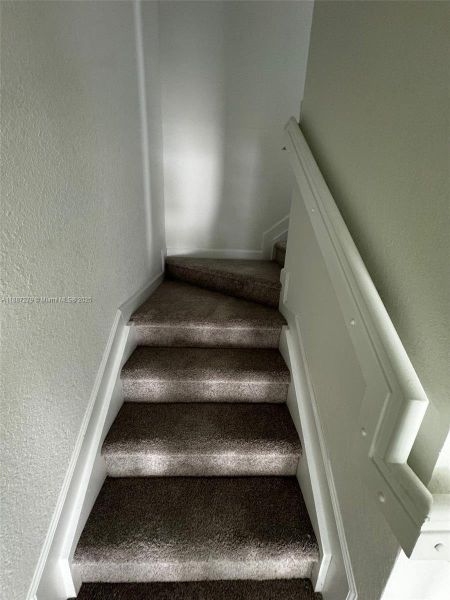 Image 34 of a home in .