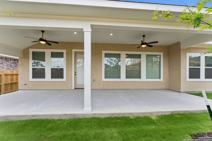 Image 39 of a home in Davis Ranch 60'. Image 39 of a home in Davis Ranch 60'.