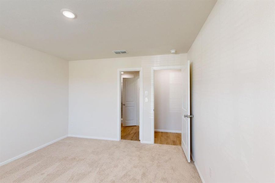 Spacious, unfurnished interior of a new home in Verandah, Royse City (Image 36).