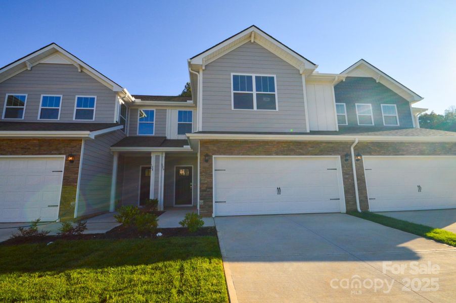 Image 37 of a home in .