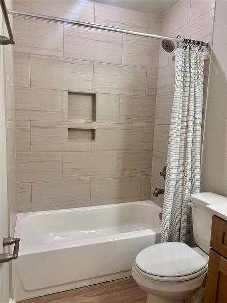 Furnished interior view inside a new home in , Palacios (Image 18).