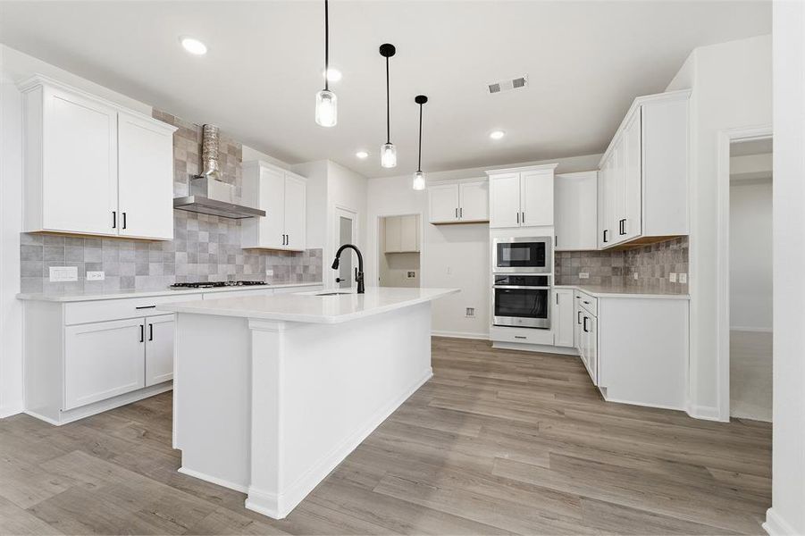 Furnished interior view inside a new home in La Terra, Celina (Image 9).